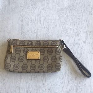 Michael Kors Wristlet